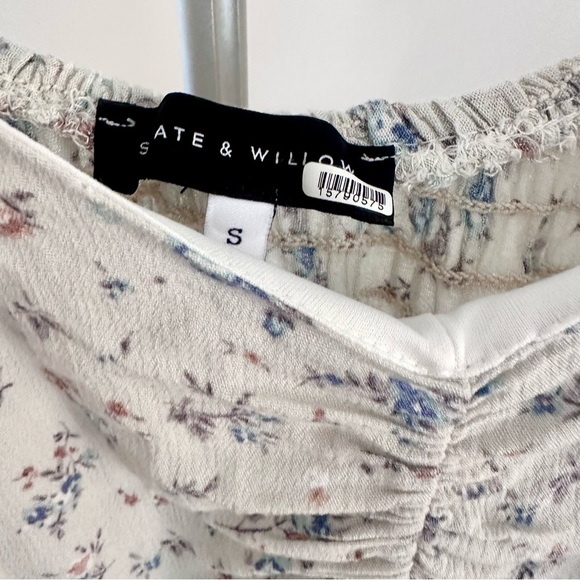 RTR Slate & Willow Women's Ruched Puff Sleeve Floral Top Size Small - Picture 5 of 8